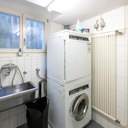 דירה Ruetiboda Bis 17 Personen דאבוס