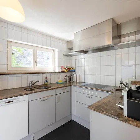 Ruetiboda Bis 17 Personen דירה דאבוס