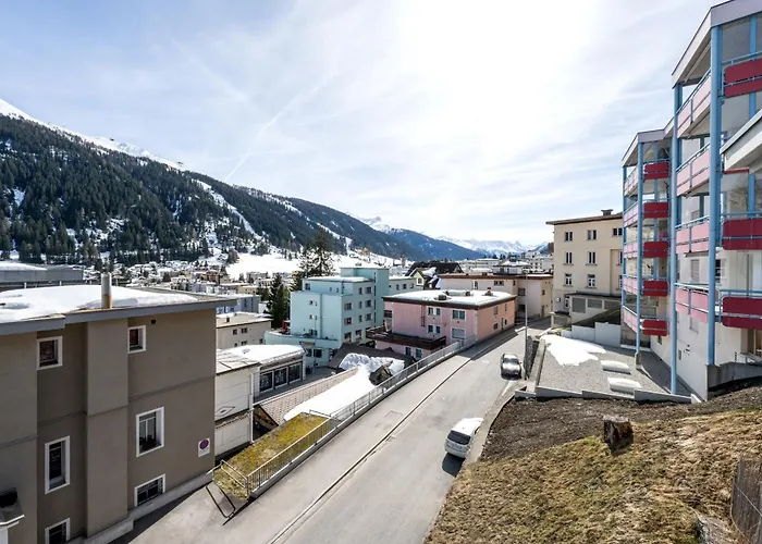 Apartament Ruetiboda Bis 17 Personen Davos