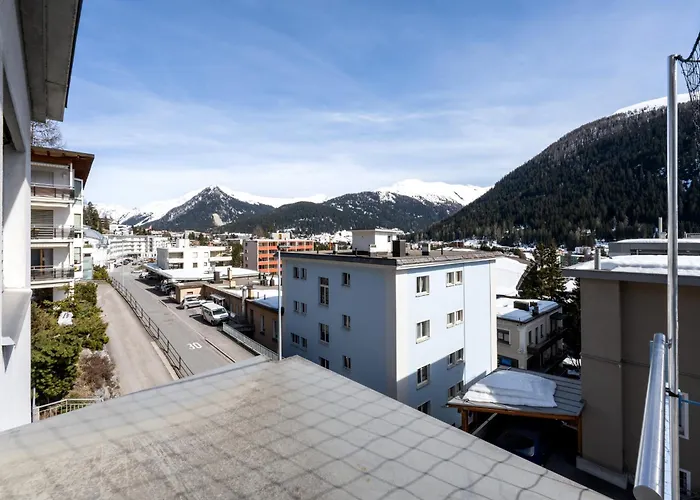 Ruetiboda Bis 17 Personen * دافوس