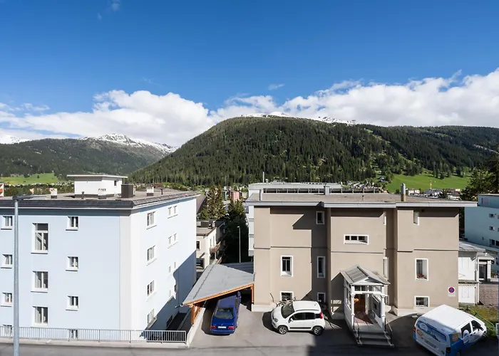 Ruetiboda Bis 17 Personen * دافوس